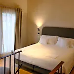 Regina Adelaide & 4* Γκάρντα