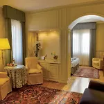 Regina Adelaide & 4* Γκάρντα