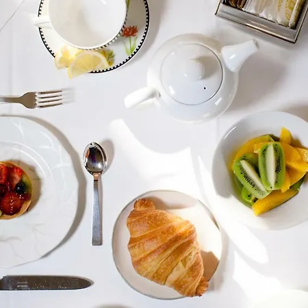 Hotel Regina Adelaide & 4*