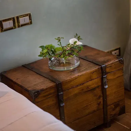 Regina Adelaide & Szálloda