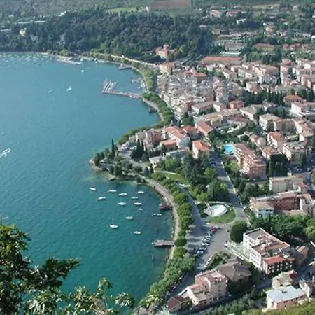 Regina Adelaide & Garda