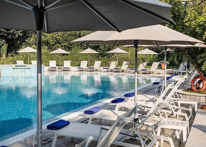 Hotel Regina Adelaide & 4*