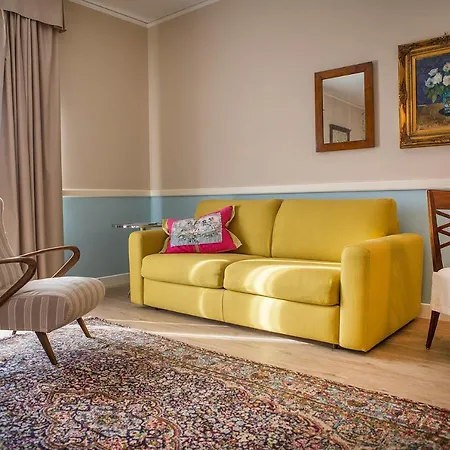 Regina Adelaide & Hotel