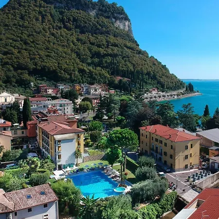 Regina Adelaide & Hotel