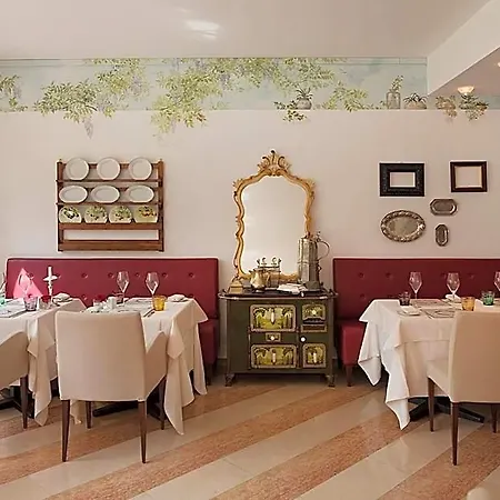 Regina Adelaide & 4* Garda (Verona)