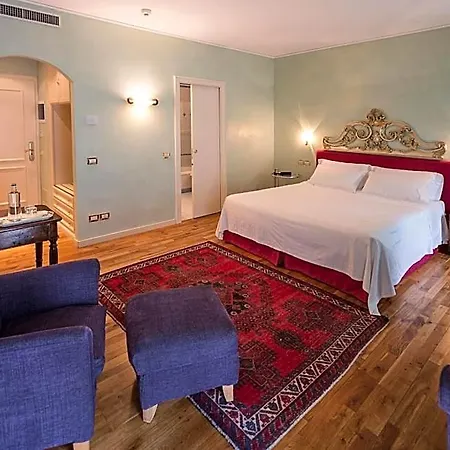 Regina Adelaide & Hotel 4*