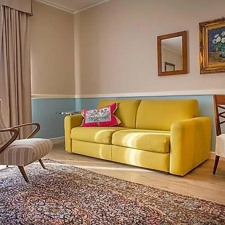 Hotel Regina Adelaide & 4*