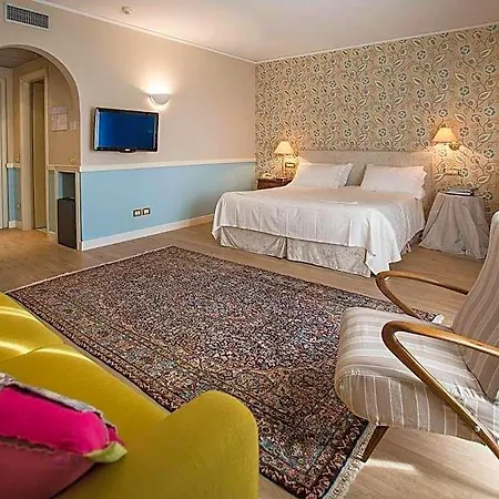 Hotel Regina Adelaide &