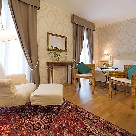Regina Adelaide & Hotel 4*