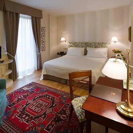 Hotel Regina Adelaide & 4*