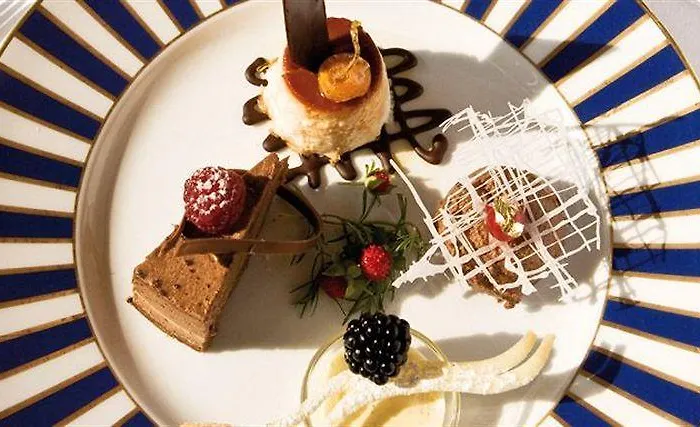 Regina Adelaide & Hotel