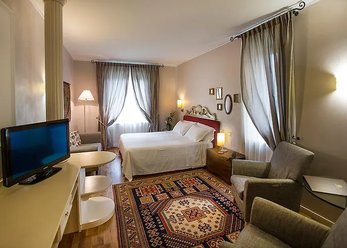 Hotel Regina Adelaide & 4*