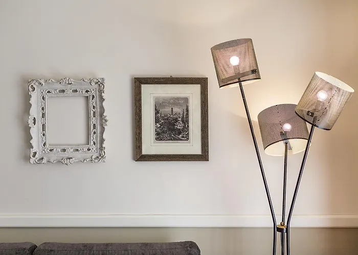 Regina Adelaide & 4*